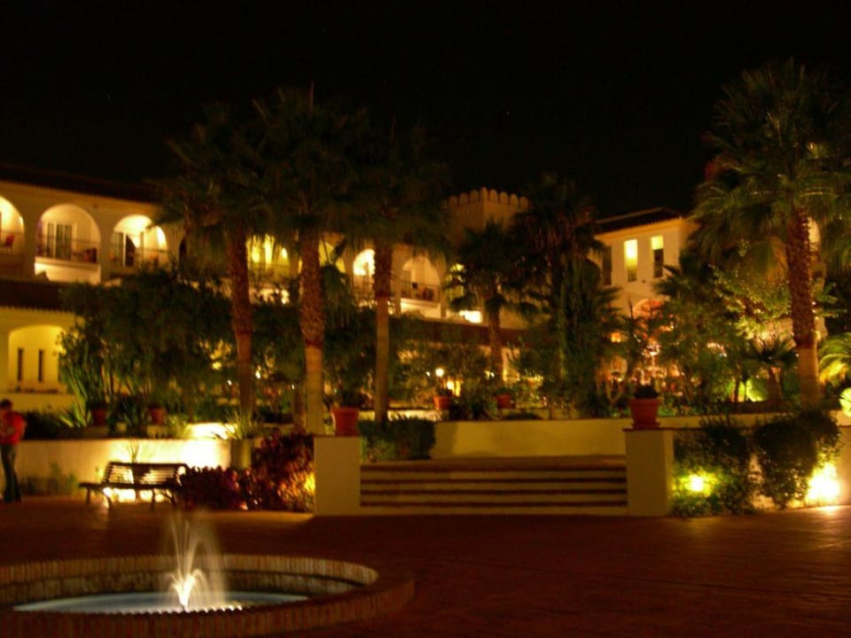 Abends im Hotelpark Fuerte Conil-Resort