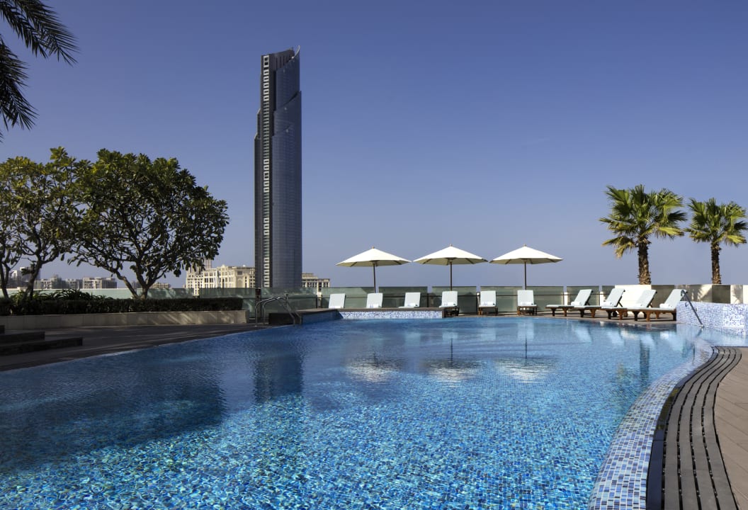 Pool Crowne Plaza Dubai - Festival City by IHG