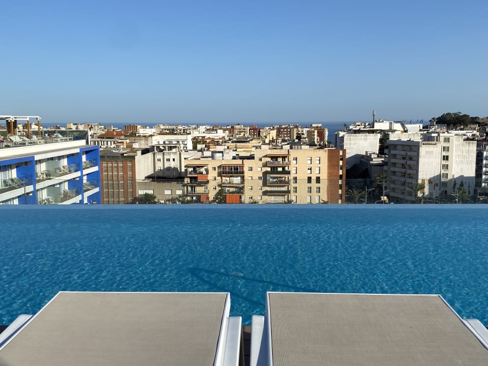 Pool L’Azure Hotel