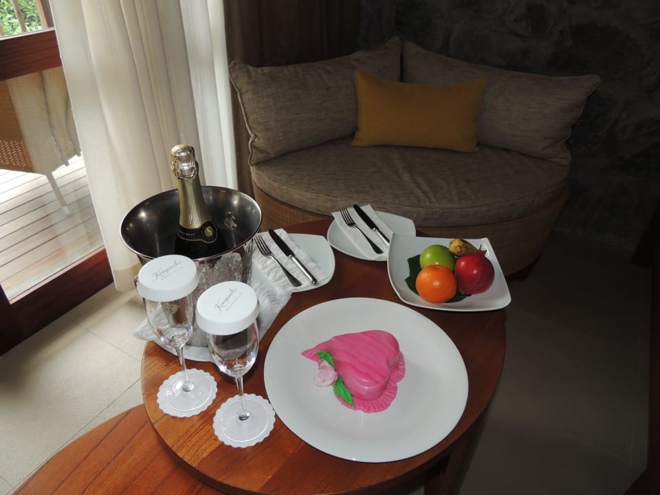 Welcome Honeymooner  Kempinski Seychelles Resort