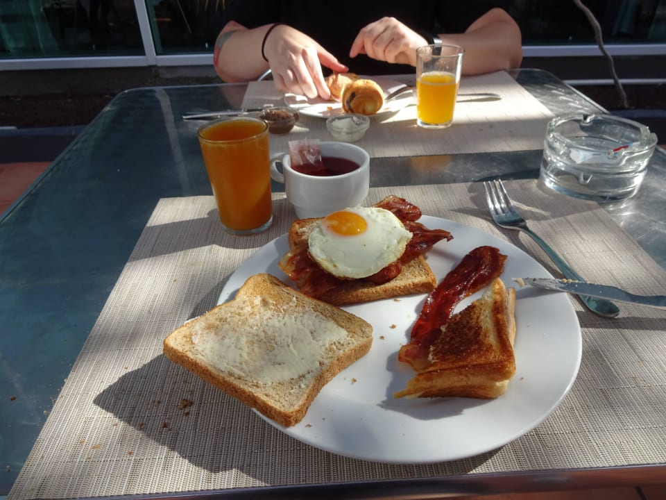 Frühstück  allsun App.-Hotel Esquinzo Beach