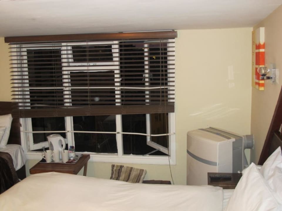 Klimaanlage direkt neben Kopfkissen New Steine Hotel