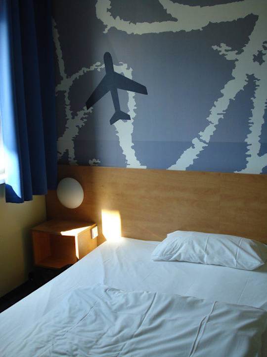 Bett B&B Hotel Frankfurt-Hahn Airport