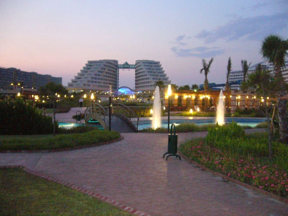 Garten Hotel Miracle Resort