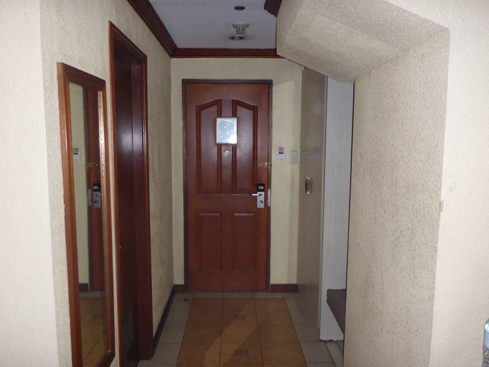 Flur zur Tür Hotel Veniz