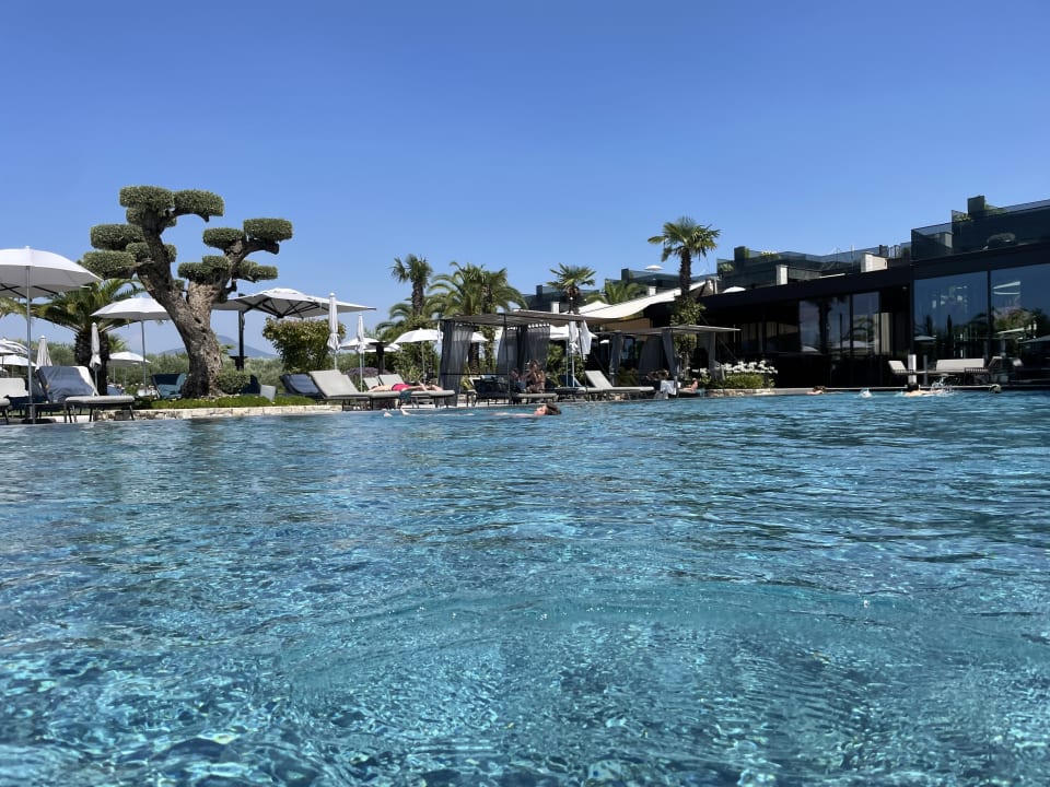 Pool Quellenhof Luxury Resort Lazise