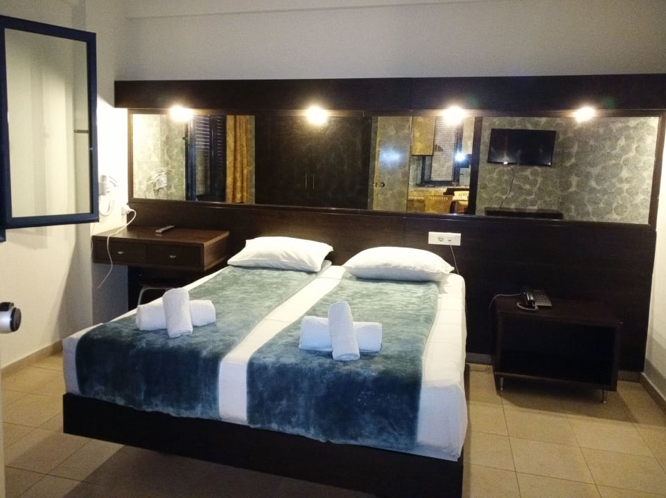 Zimmer Hotel Meropi