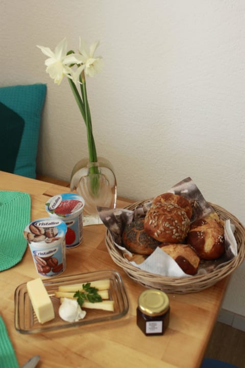 Frühstück Gästezimmer Familie Güntert