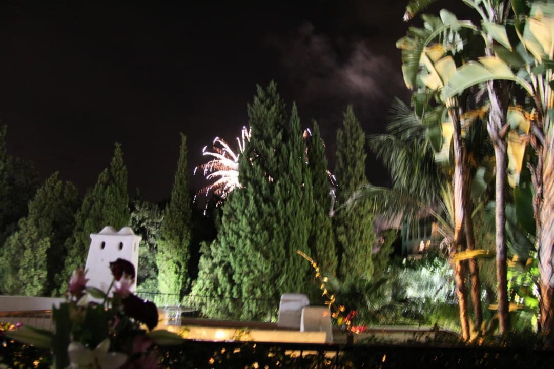 У соседей праздник, а Moresco уже спит Hotel Il Moresco Terme