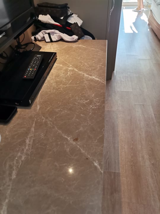 Zimmer Well Palace Side