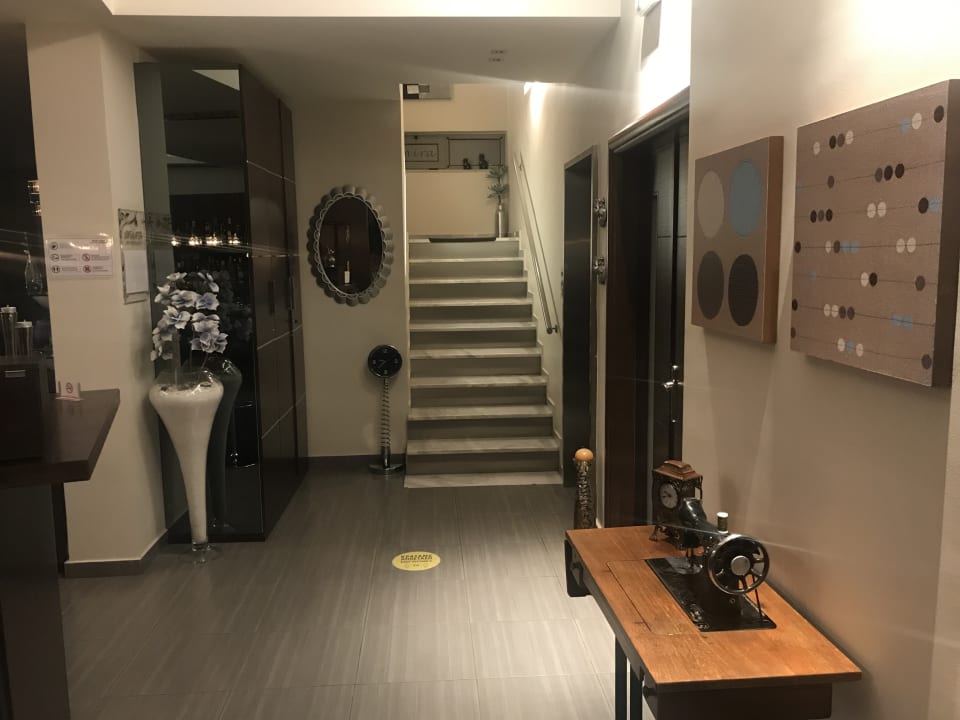 Lobby Onira Boutique Hotel