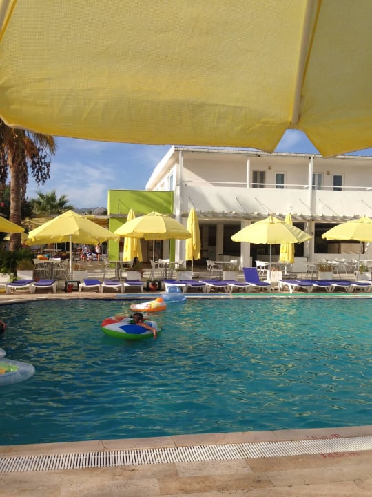 Pool Petunya Beach Resort