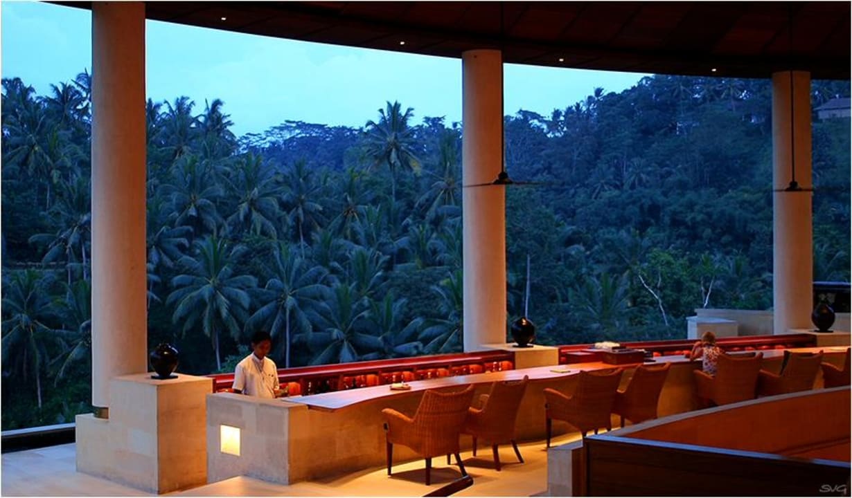 Bar mit Ausblick Four Seasons Resort Bali at Sayan