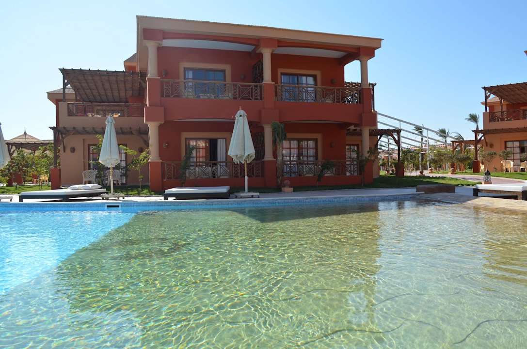 Jeden z basenów Pickalbatros Alf Leila Wa Leila Resort - Neverland Hurghada