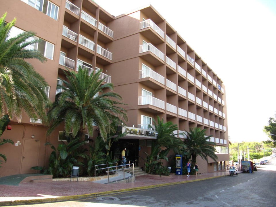 Eingang Hotel Coral Beach Moon Dreams Coral Beach