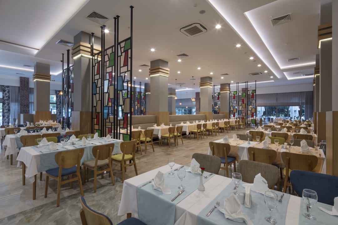 Restaurant Dosinia Luxury Resort
