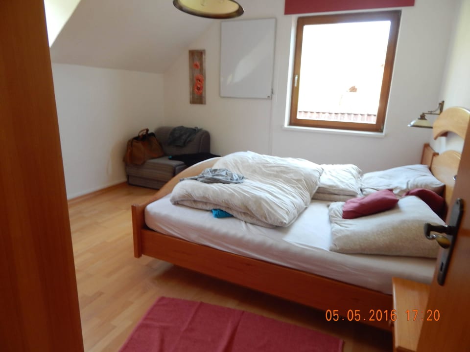 Schlafzimmer Ferienwohnungen Fischerhaus direkt am See