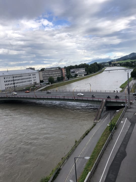 Ausblick Motel One Salzburg-Mirabell