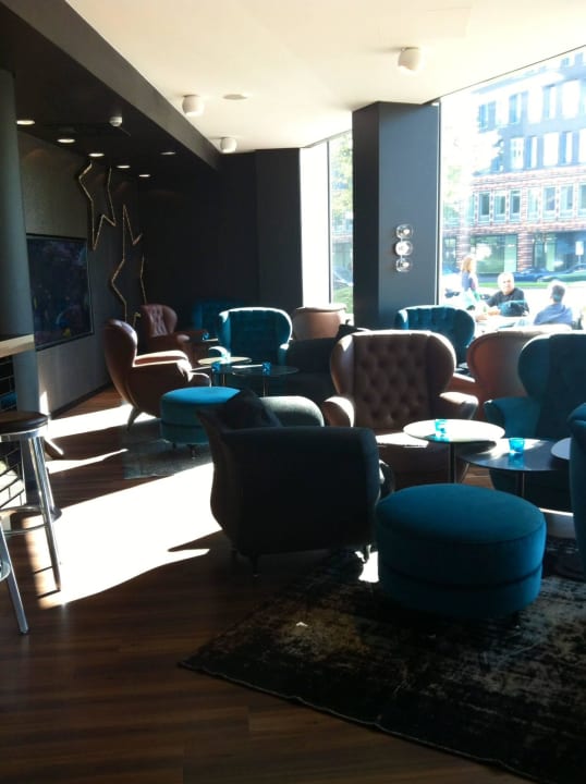 Lobby Motel One Hamburg am Michel