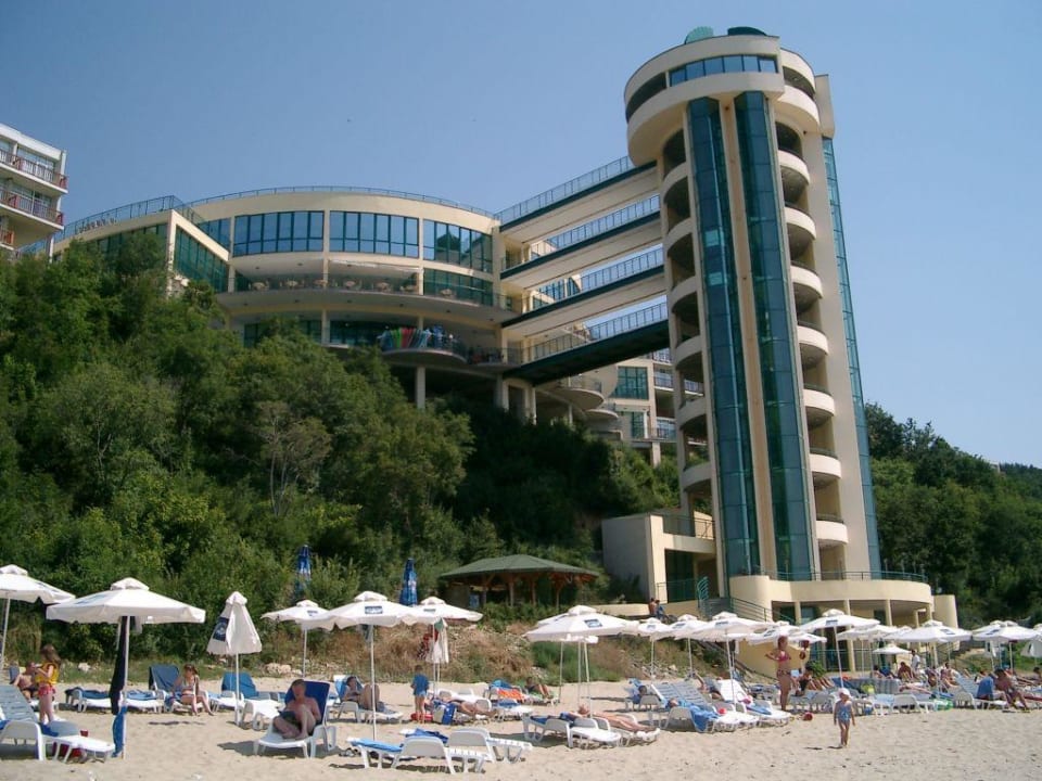 Aufzugsturm Paradise Beach Hotel