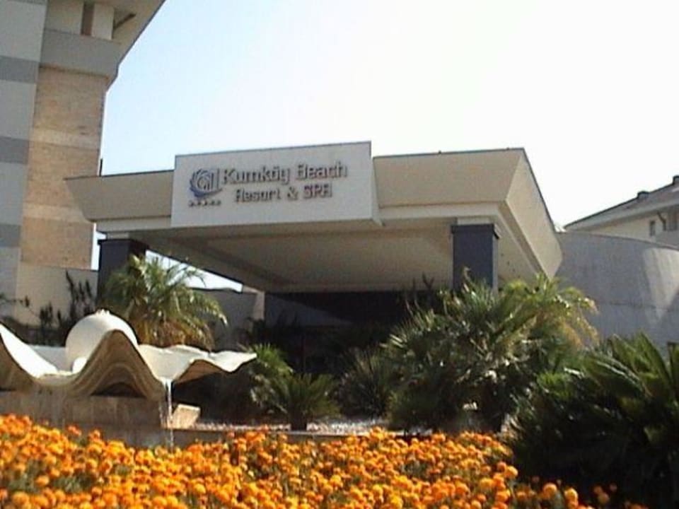 Eingang ins KBR Sunis Kumköy Beach Resort Hotel & Spa