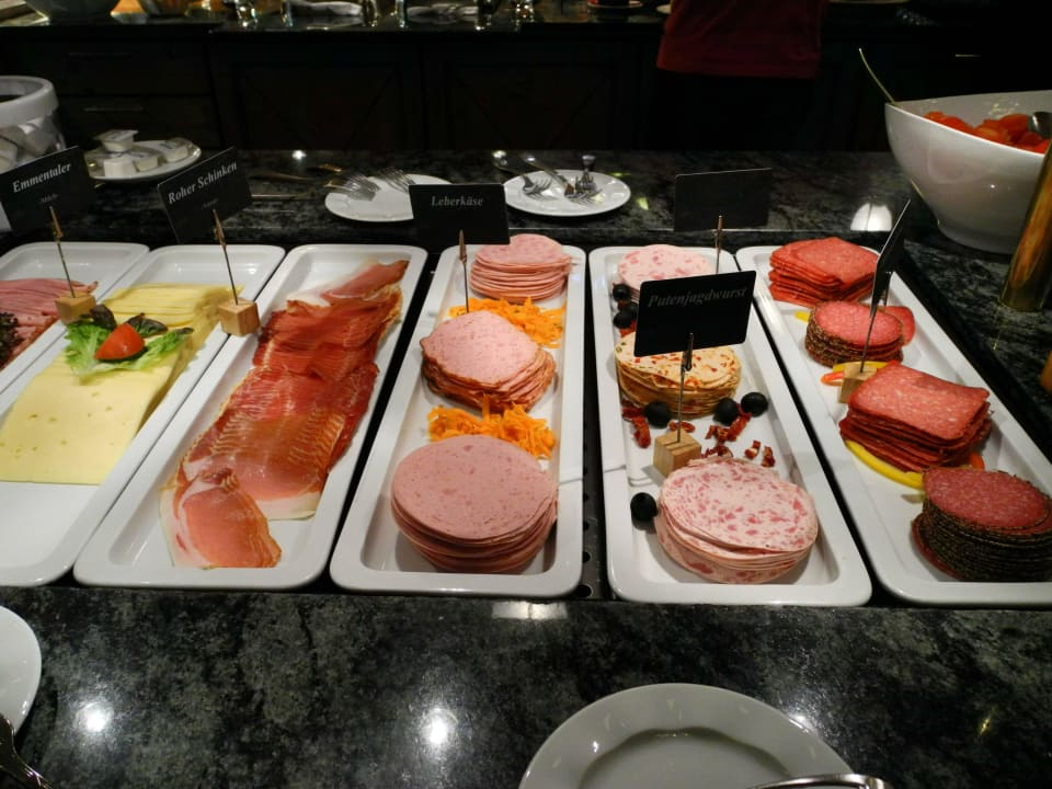 Gut gefüllt Hotel Sommer