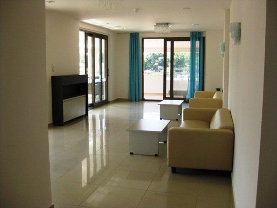 Lobby Hotel Lagomandra Beach