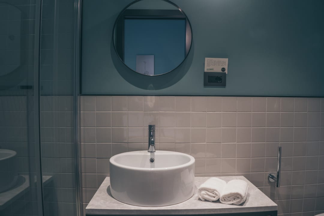 Zimmer The Poet Hotel