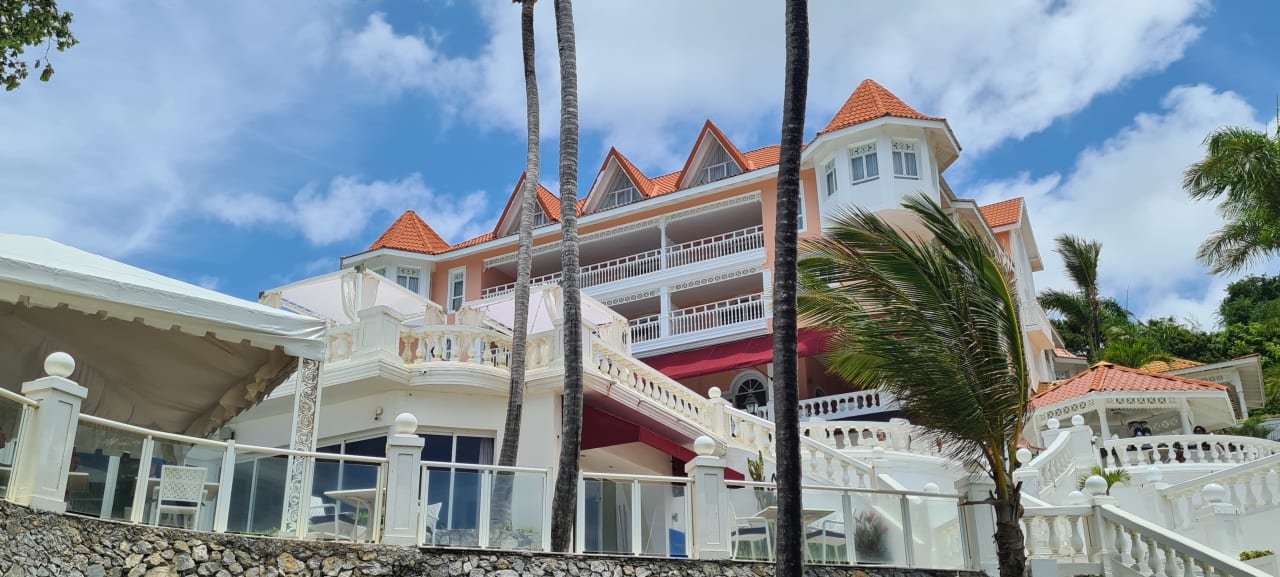 Außenansicht Bahia Principe Grand Samana - Adults Only