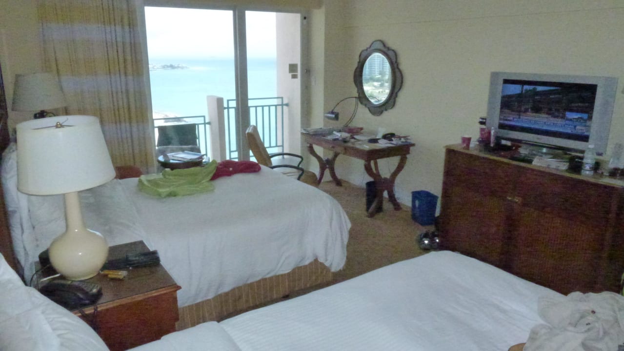 Ocean View Zimmer mit zwei Kingsize Betten Hotel San Juan Marriott Resort & Stellaris Casino