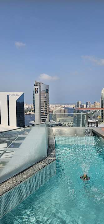 Pool Golden Sands Hotel Creek