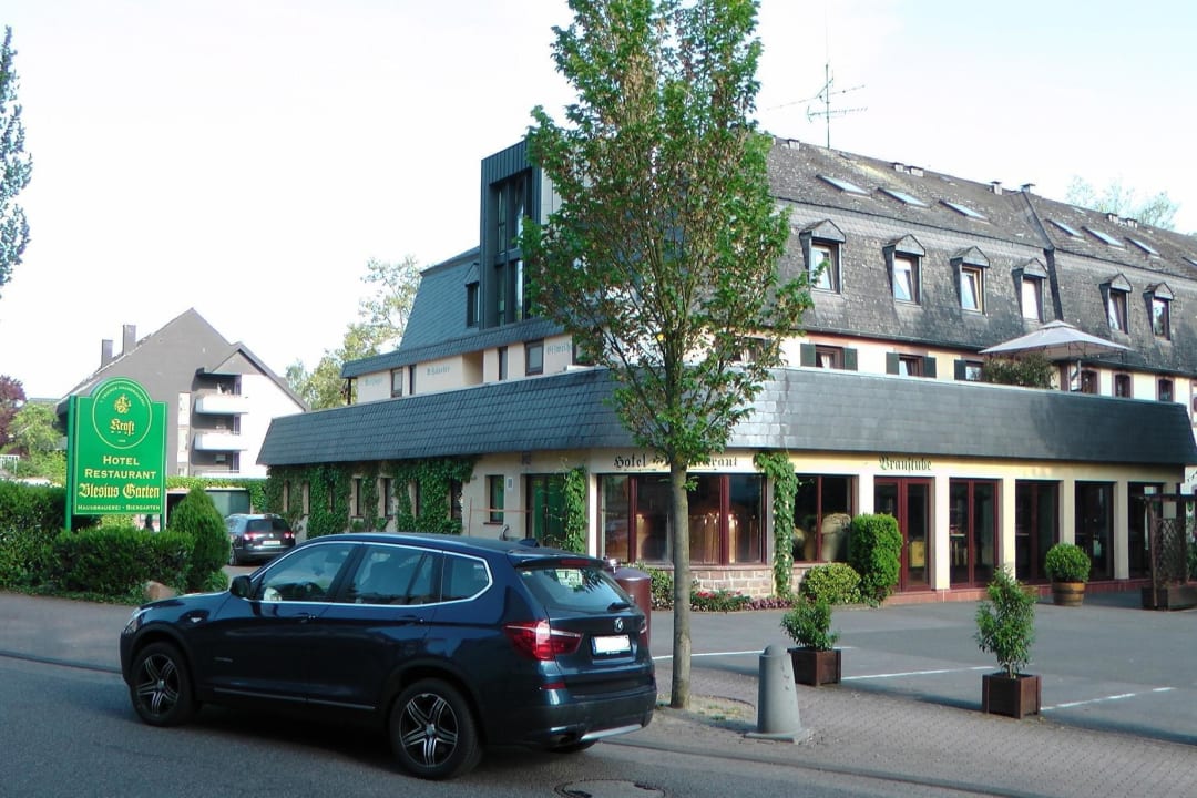 Einfahrt Hotel Blesius Garten