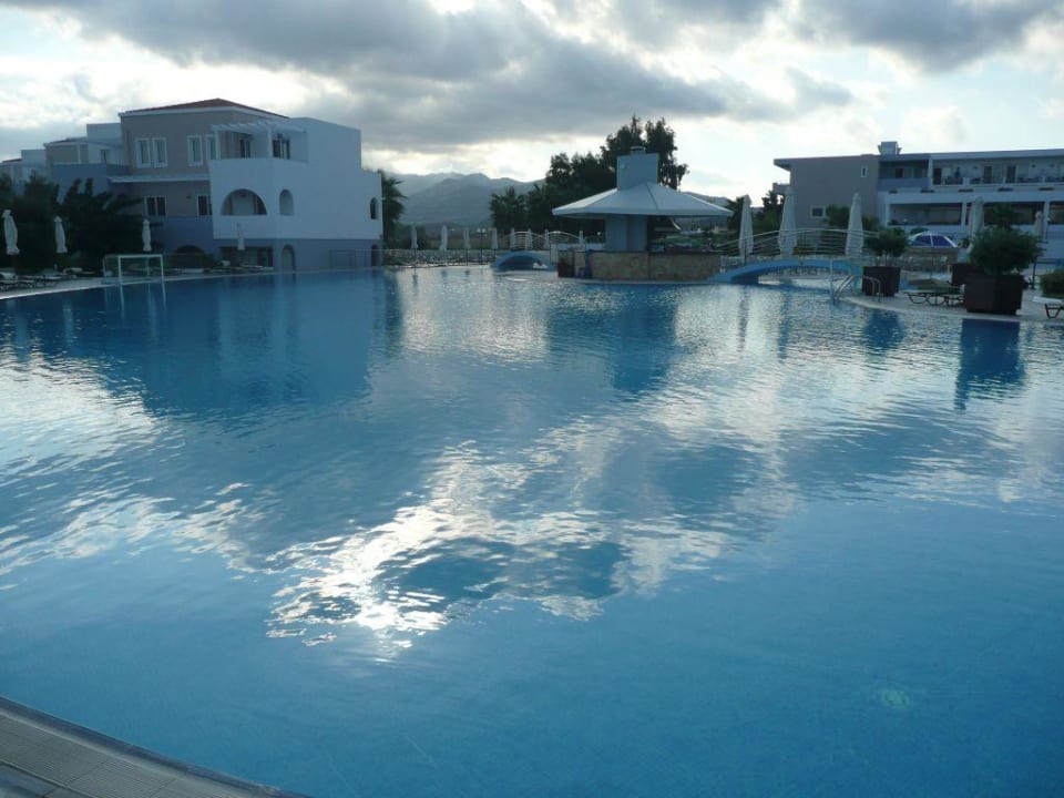 Die Poolanlage  Atlantica Marmari Palace
