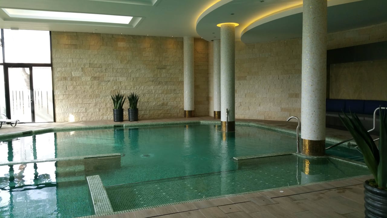 Innenpool allsun Hotel Illot Park