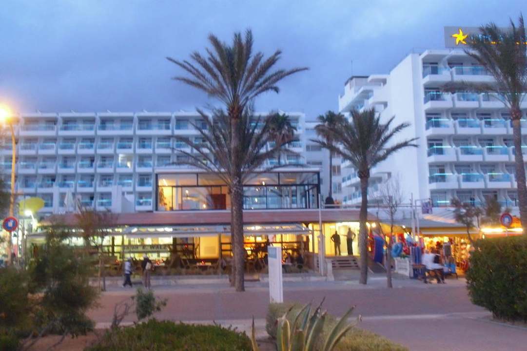 Vom Balenario 10 aus Iberostar Waves Bahia de Palma