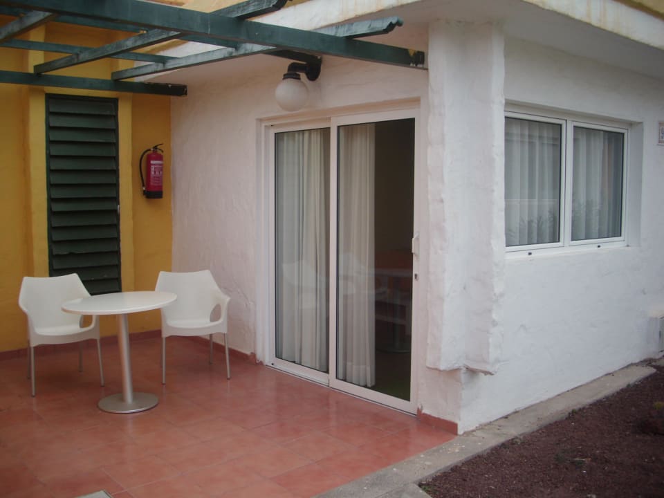 Terrasse vor dem Bungalow Sunny Village