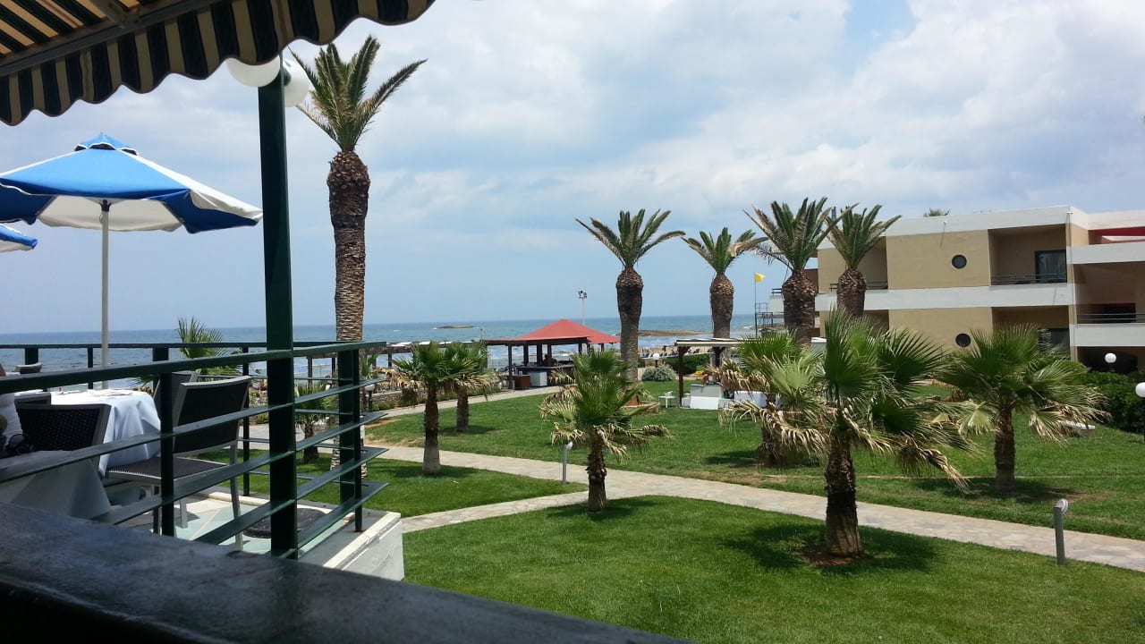 Blick von der Restaurantterrasse Calimera Sirens Beach