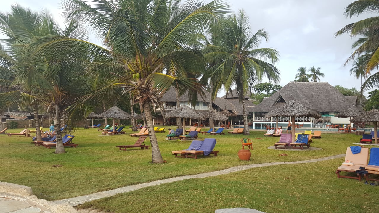 Morgens 06:30 Uhr geht das reservieren los... Neptune Village Beach Resort & Spa