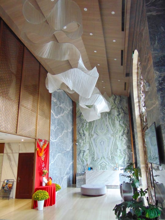 Lobby D' Lecia Ha Long Hotel
