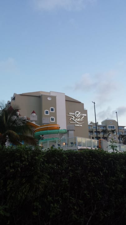 Von der Straße aus, die Kinderwasserrutschen Sunscape Cancun All-Inclusive Resort & Spa by Hyatt