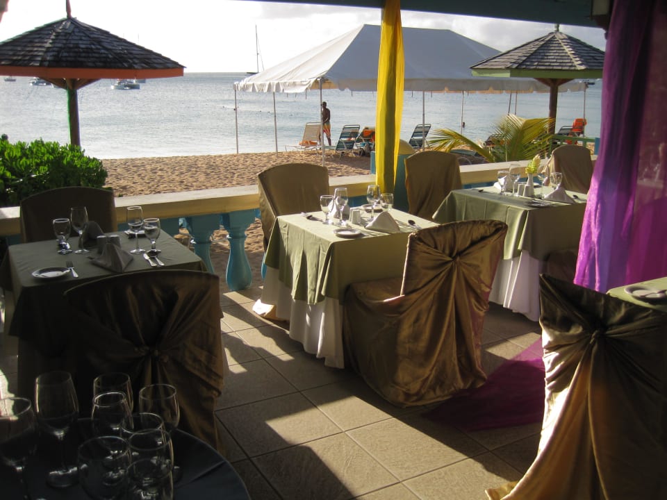 Mit Blick aufs Meer Bay Gardens Beach Resort