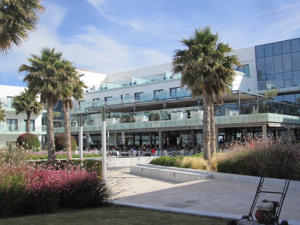 Blick vom Balkon auf Aussenterrasse Balkon und Bar Hipotels Gran Conil Hotel