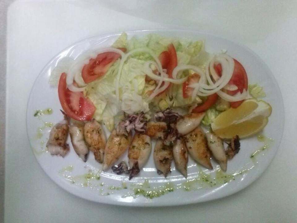 Chipirones a la plancha Hostel Hnos Zamora