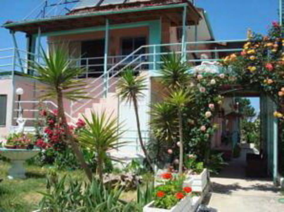 Außen 1 Apartments Pipitsa's