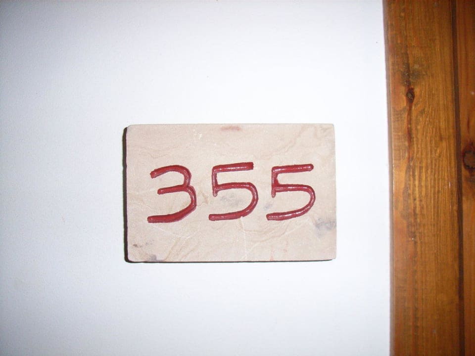 Türschild Fort Arabesque Resort, Spa & Villas