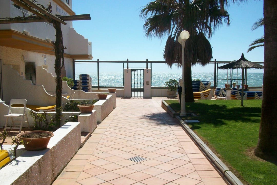 Seitenausgang zum Strand Hotel Playa de la Luz