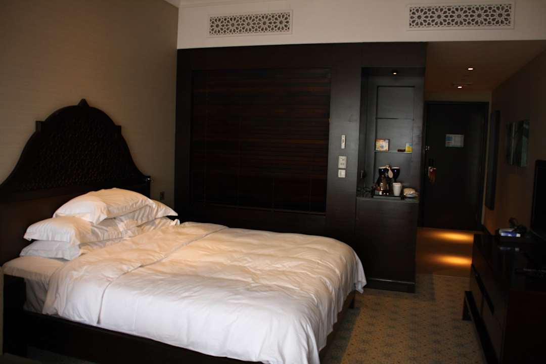 Große Zimmer, jedoch nicht so schöne Ausstattung Rixos Al Mairid Ras Al Khaimah