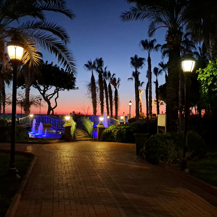 Strand Riviera Hotel & Spa