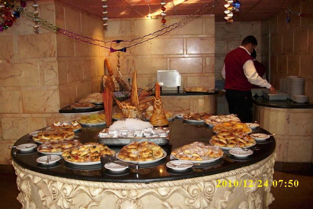 Süßes Frühstücksbuffet Happy Life Village