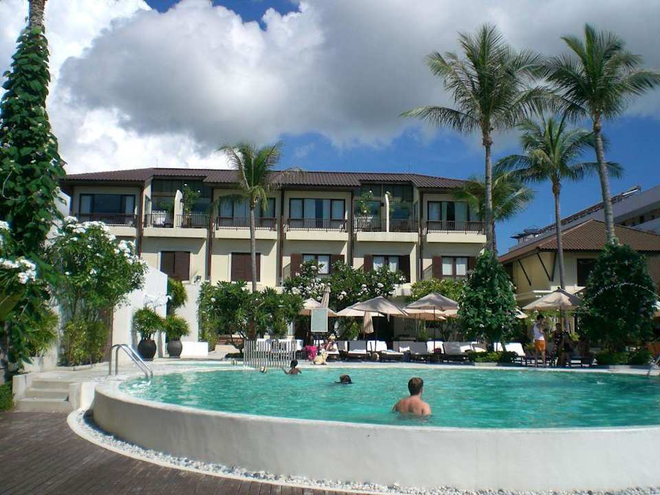 Pool Iyara Beach Hotel